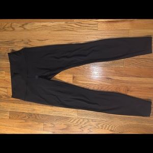 Lululemon Wunder Unders Inseam 28 Size 6